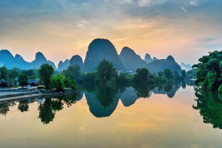 绿色高质量电子